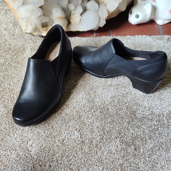 New Without Box, Clarks Emily Amelia Style Size 9 - Picture 1 of 7
